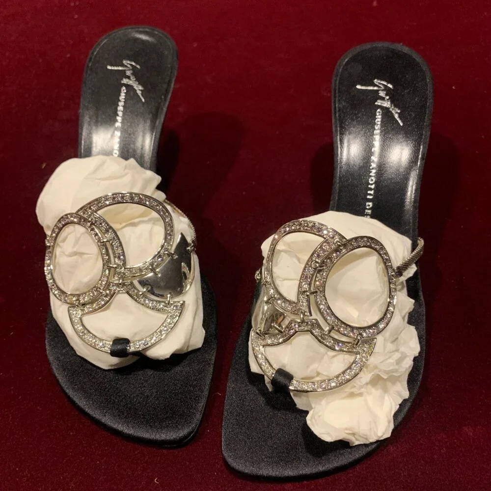 Guiseppe Zanotti - Picture 2 of 8